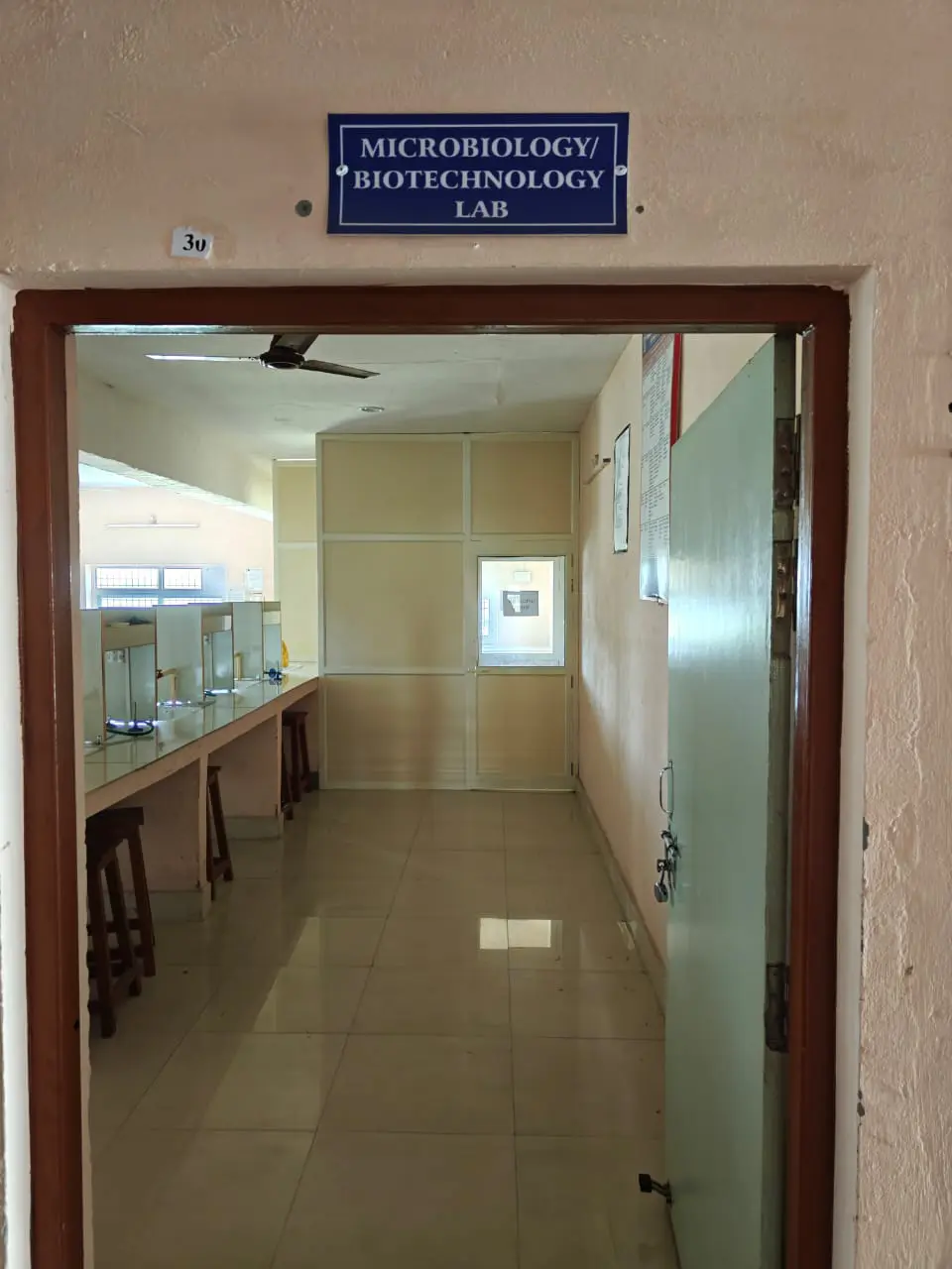 Pharmaceutical Microbiology/ Biotechnology Lab